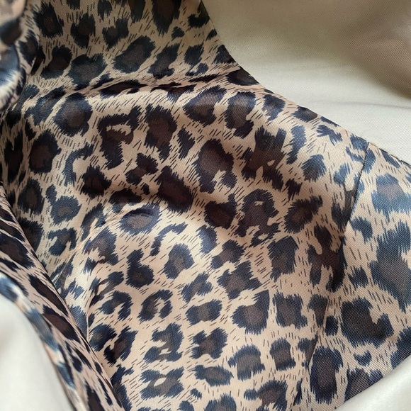 Séductions beige belted button up trench coat water resistant button pockets - Picture 9 of 11